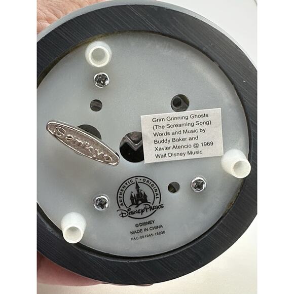 Disney "Madame Leota" Snow Globe from the Haunted Mansion Parks Exclusive - Picture 7 of 10